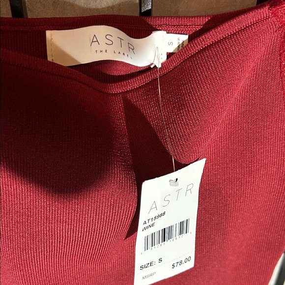 Astr Wine Ribbed Top - Picture 2 of 4